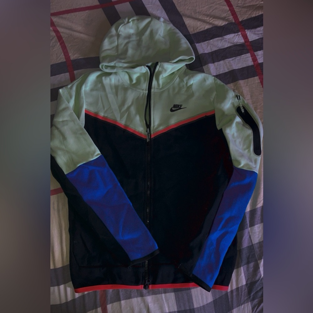 SOLD ‼️ Nike Sprtswr Tech Fleece Full-Zip Hoodie Lime Ice/Signal Blue/Blk NEW. M